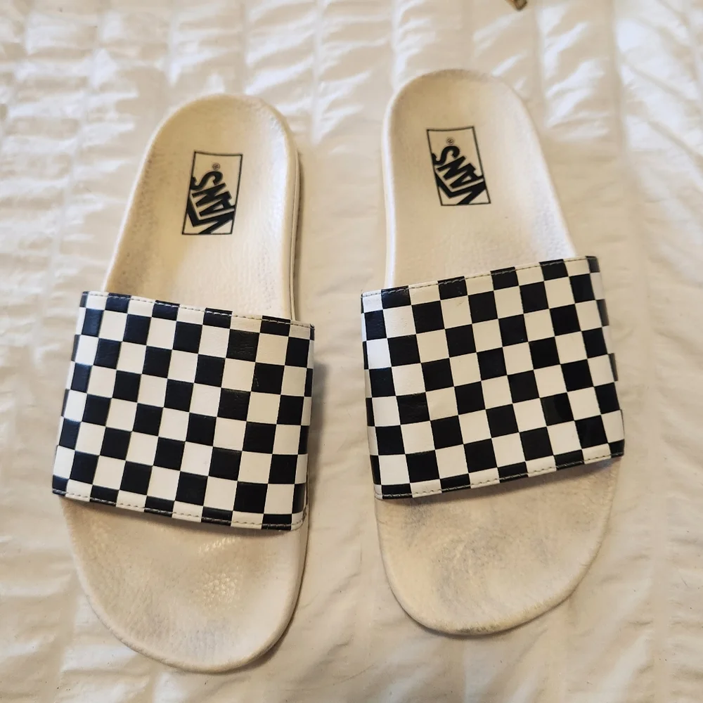 Vans slides - Picture 1 of 3